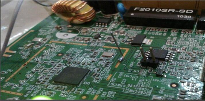 �D��TP-LINK WR740N V3/V4�o��·���� TTL